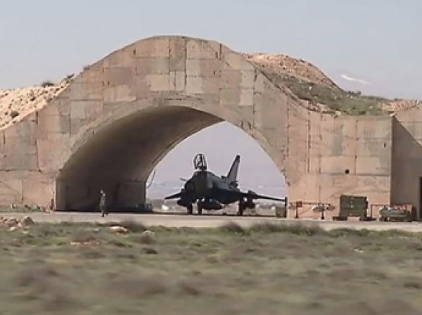 В Сирии поставцы сбили военный правительственный самолет