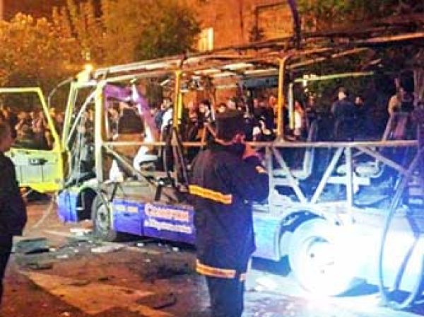 Взрыв автобуса в Ереване: бомба взорвалась в руках пассажира