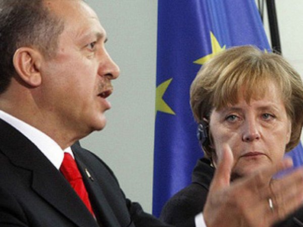 Меркель прокомментировала ультиматум Эрдогана