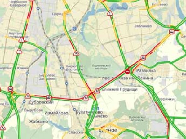 На МКАД образовалась пробка в 20 км из-за протестов дальнобойщиков