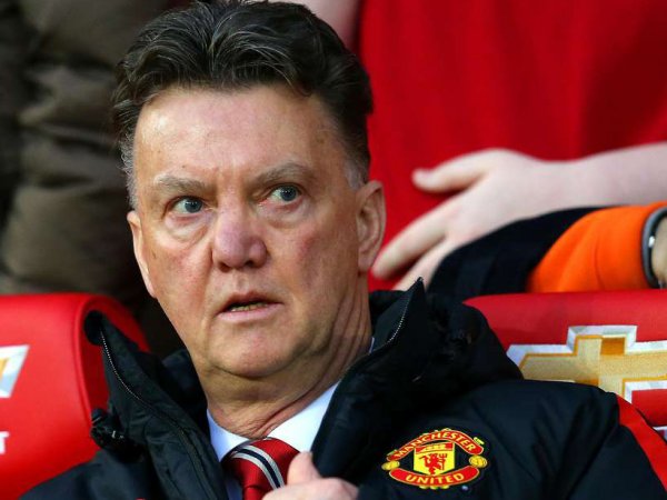 Луи ван Гала уволили c поста главного тренера "Манчестер Юнайтед"