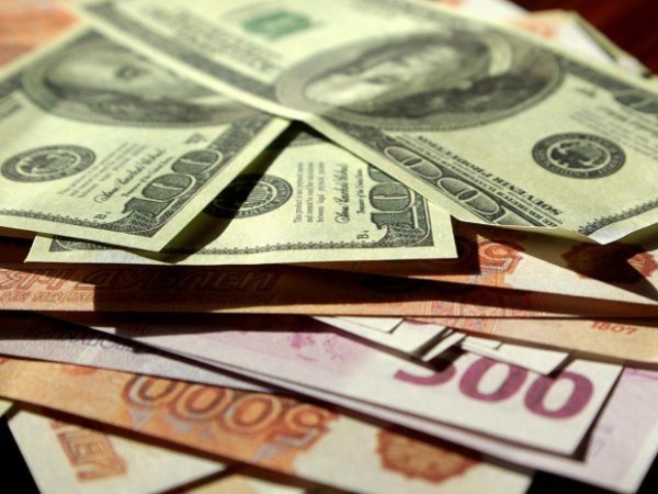 Курс доллара на сегодня, 25 мая 2016: эксперты предсказали ослабление рубля после размещения евробондов