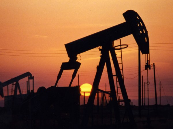 Курс доллара на сегодня, 10 мая 2016: нефть выросла в цене на фоне отставки министра Саудовской Аравии