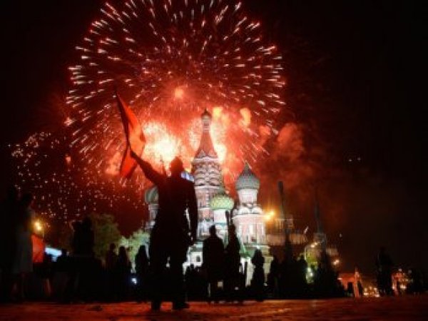 Салют на 9 мая 2016 в Москве пройдет на 15 площадках (ВИДЕО)