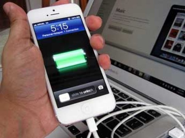 Эксперты уверены, что зарядка смартфона через USB может быть опасной