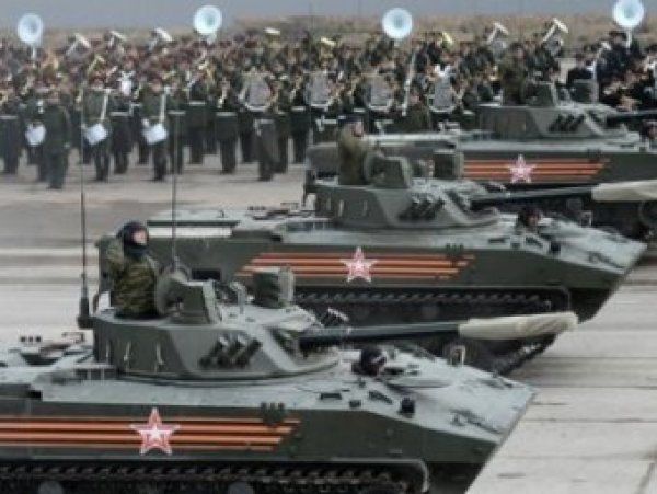 Генеральная репетиция Парада Победы 2016: 7 мая по Красной площади проехало более 130 единиц техники (ВИДЕО)