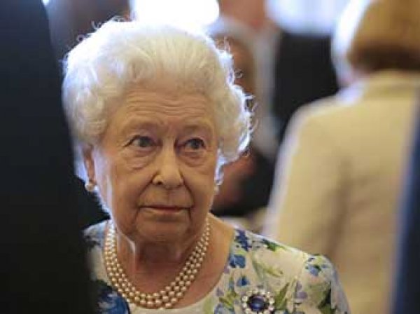 Королева Елизавета II рассказала об «очень грубых» китайцах