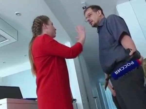 Автор сканадльных фильмов о допинге в России напал на журналистов ВГТРК (ВИДЕО)
