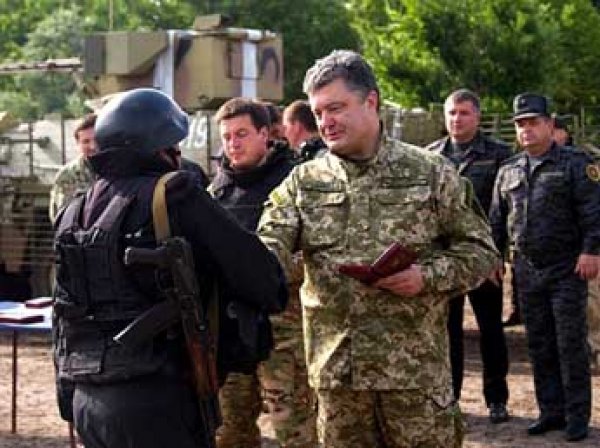 Порошенко предложил Нацгвардии пройти "обкатку боем" на Донбассе