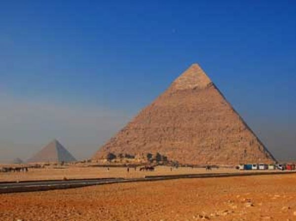 Боевики ИГИЛ пообещали уничтожить египетские пирамиды