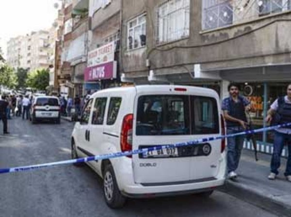 В Турции полиция нашла на юго-востоке страны микроавтобус с тонной взрывчатки