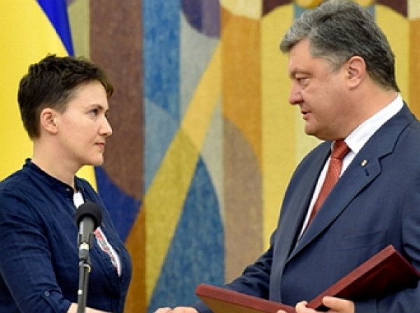 Порошенко предложили отобрать у Савченко звание Героя Украины