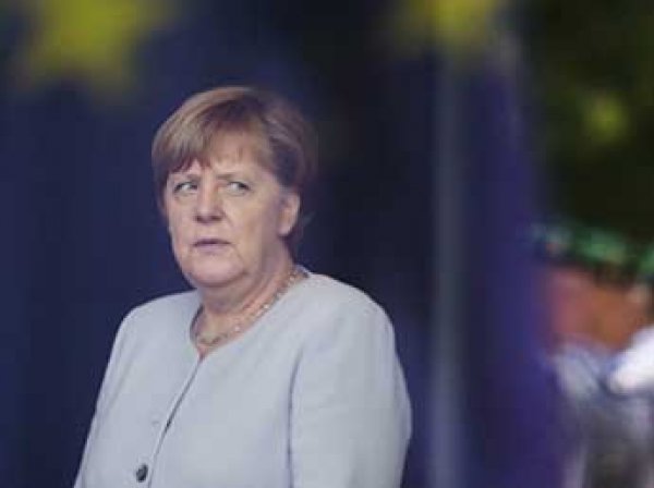 Меркель раскрыла причину продления санкций против РФ