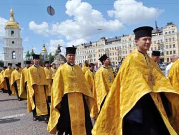 Рада Украины потребовала признать независимость украинской церкви от РПЦ