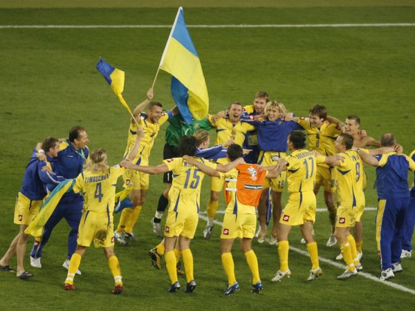 Украинцы высмеяли вылет сборной с Евро-2016 в духе "Бесславных ублюдков" (ФОТО)