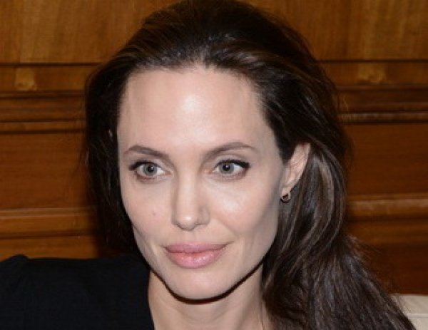 Анджелина Джоли, последние новости 19.06.2016: новые ФОТО актрисы шокировали фанатов