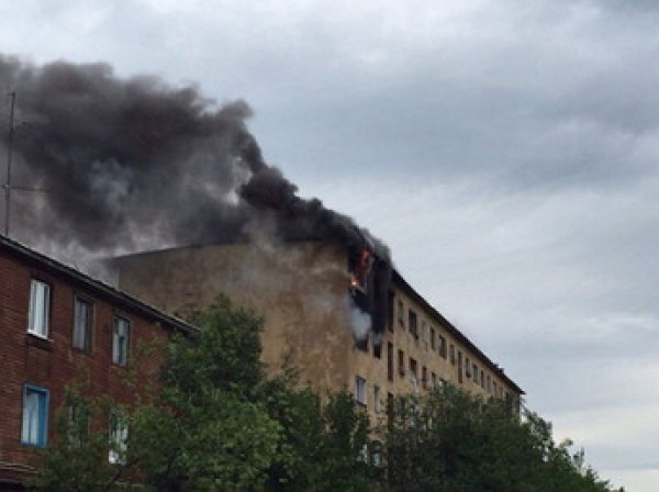 В жилом доме в Мурманске произошел взрыв: опубликовано видео и фото с места происшествия