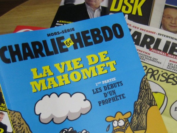 Charlie Hebdo показал карикатуры о выходе Британии из ЕС