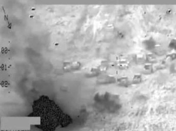 Ирак показал ВИДЕО уничтожения колонны ИГИЛ российскими вертолетами
