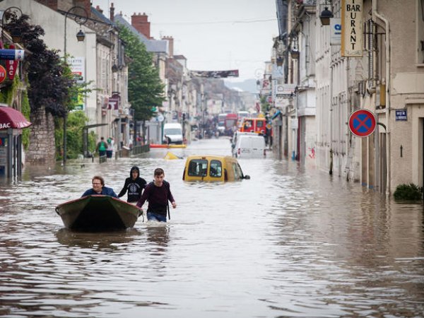 Наводнение во Франции 2016: жертвами стихии стали два человека (ФОТО, ВИДЕО)