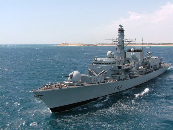 СМИ обнародовали "перехват" подлодки РФ БПК ВМС Британии (ФОТО)