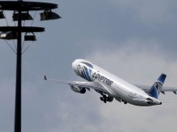Самолет Париж - Каир, последние новости: в день крушения с A320 происходили «странные вещи»