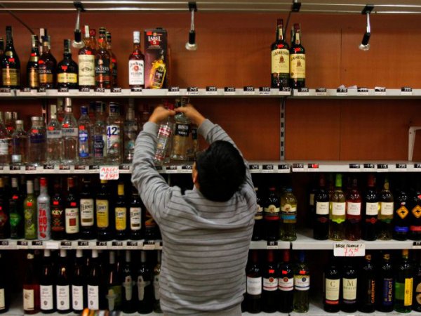 СМИ: россиянам грозит дефицит импортного алкоголя