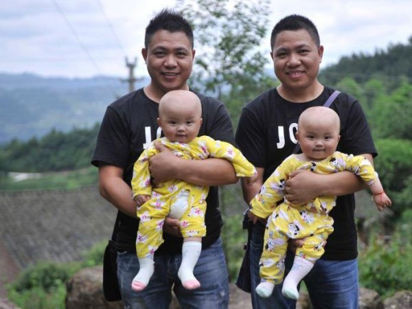 СМИ нашли в китайской деревне 39 пар близнецов (ФОТО)