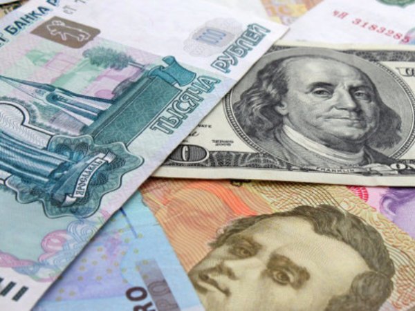 Курс доллара на сегодня, 18 июля 2016: эксперты пророчат рублю отступление от максимумов
