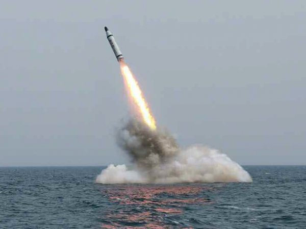 Сеул: баллистическая ракета КНДР взорвалась на высоте 10 километров