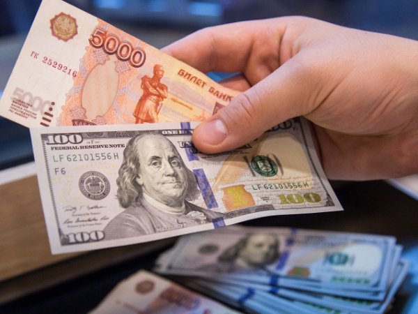 Курс доллара на сегодня, 26 июля 2016: доллар протестирует отметку в 66 рублей - эксперты