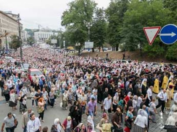 В Киеве Нацгвардия заблокировала Крестный ход