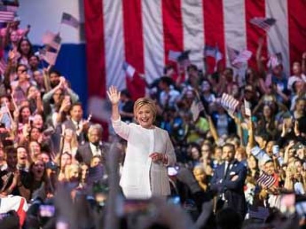 Демократы выдвинули Клинтон кандидатом в президенты США