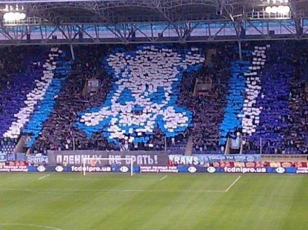 Украинским футболистам пришлось сыграть в футбол под дулом гранатомета (ФОТО)