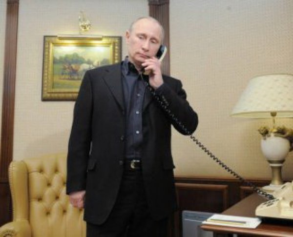 Путин осудил попытку переворота в Турции в телефонном разговоре с Эрдоганом
