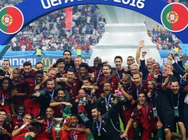 УЕФА огласила состав символической сборной Евро-2016