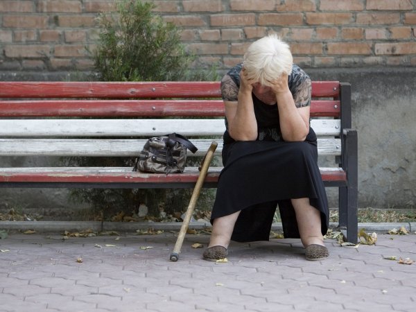 В Новокузнецке пенсионерка выложила в сеть голые фото дочери, чтобы найти ей мужа