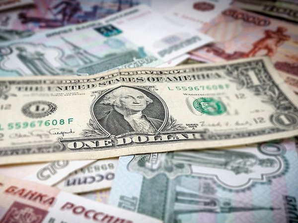 Курс доллара на сегодня, 6 июля 2016: эксперты заявили, что рубль протестирует границы нового валютного коридора