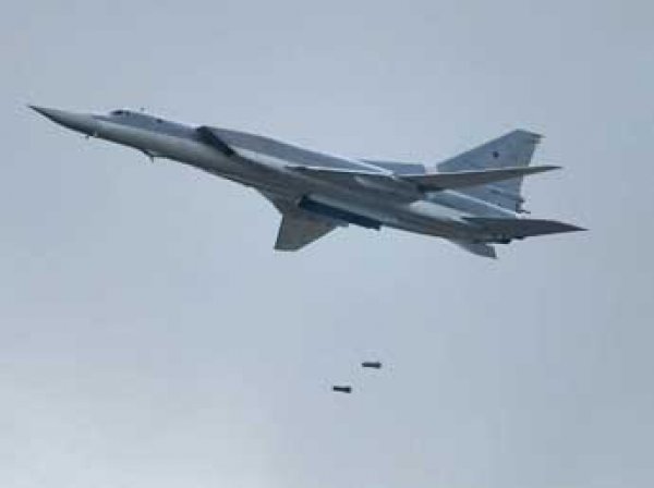 Обнародовано ВИДЕО авиаудара российских Ту-22 м по боевикам ИГИЛ