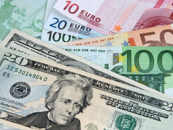 Курс доллара на сегодня, 19 июля 2016: эксперты рассказали, до какого числа можно выгодно купить валюту