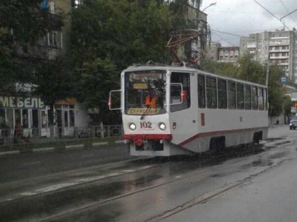 Трамвай сошел с рельсов сегодня в Москве: пострадали 10 человек (ВИДЕО)
