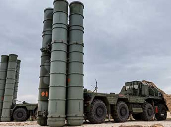 Минобороны перебрасывает в Крым ракетные комплексы С-400