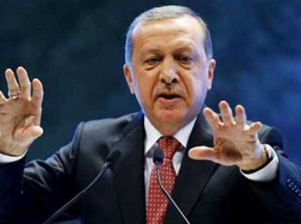 Эрдоган про госпереворот: "Задержись я на 10 минут, меня бы убили"