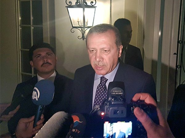 Опубликовано видео штурма отеля, где отдыхал Эрдоган (ВИДЕО)