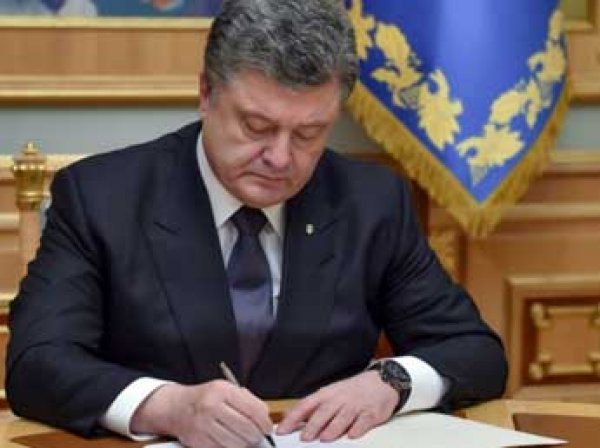 Порошенко предложил научить НАТО воевать с Россией