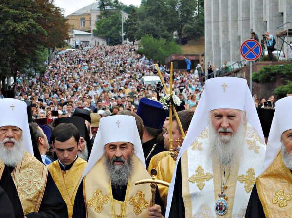 Крестный ход на Украине 2016 собрал около 4,5 тысяч верующих (ВИДЕО)
