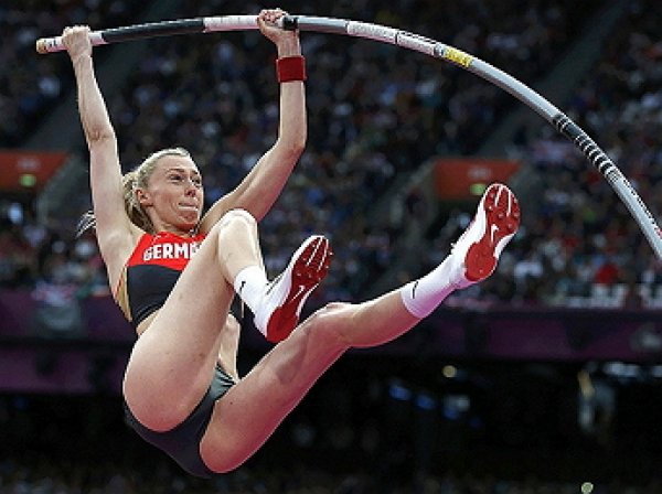 Немецкая прыгунья с шестом обвинила Исинбаеву в некрасивом поведении