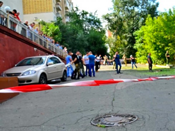 Возле дома Моторолы в центре Донецка прогремел взрыв: есть жертвы (ВИДЕО)