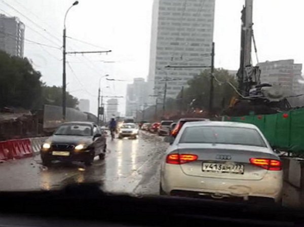 Москва, ливневые дожди, потоп, 19.08.2016: Ленинский проспект ушел под воду (ФОТО, ВИДЕО)