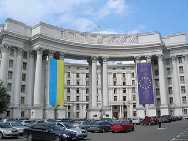 Украина намерена ввести визы для россиян